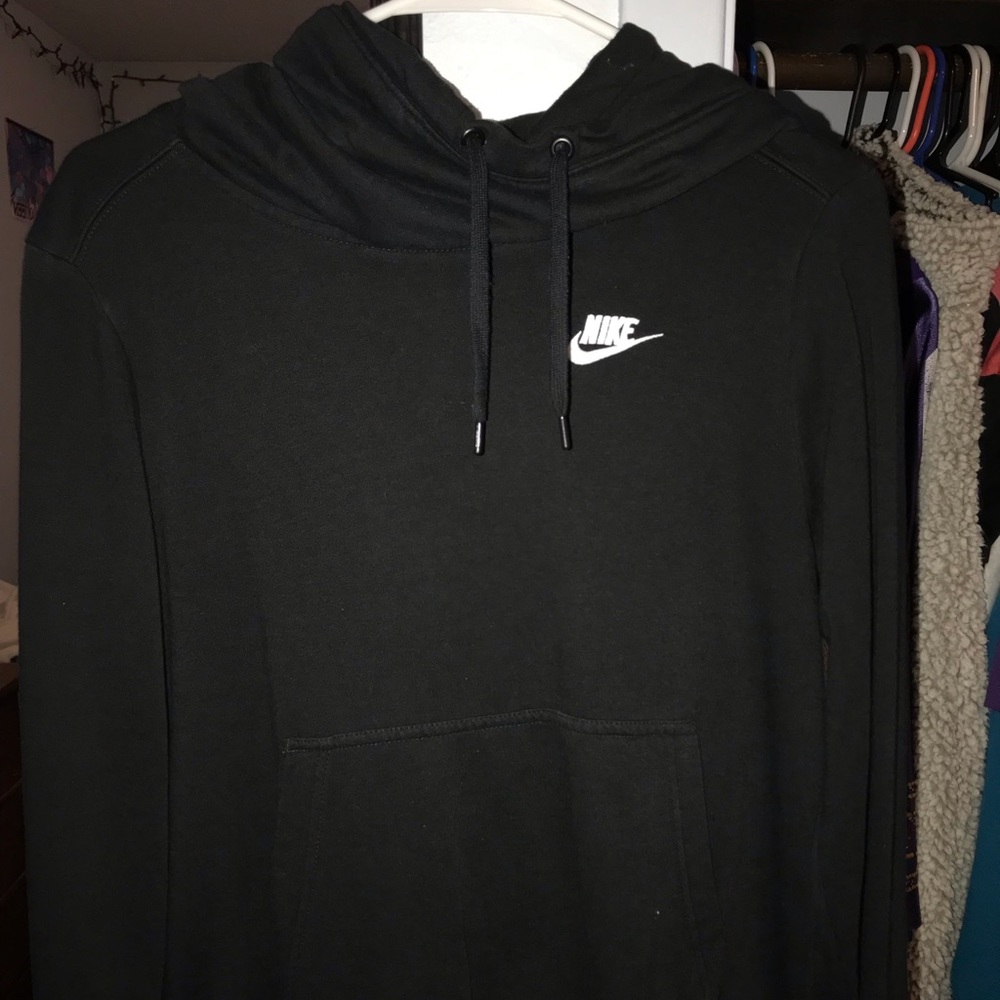 Black woman’s Nike hoodie S